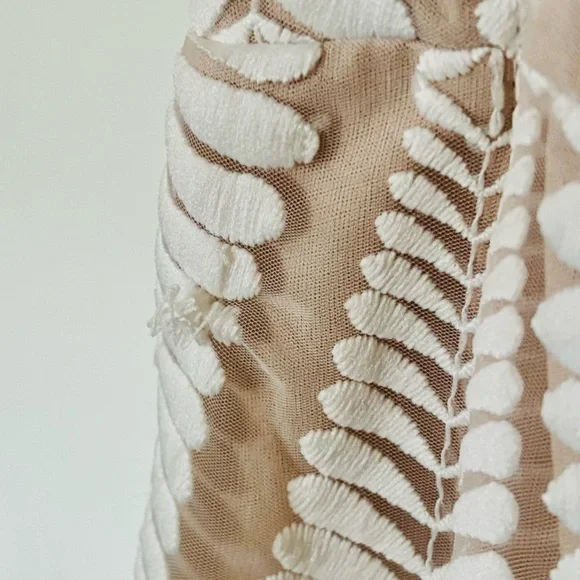 Guess Sz 14 Cream and White Embroidered Mesh Cutout Backless MIDI Dress w Slit - Picture 14 of 16